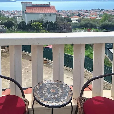Apartament Awesome In Kastel Kambelovac
